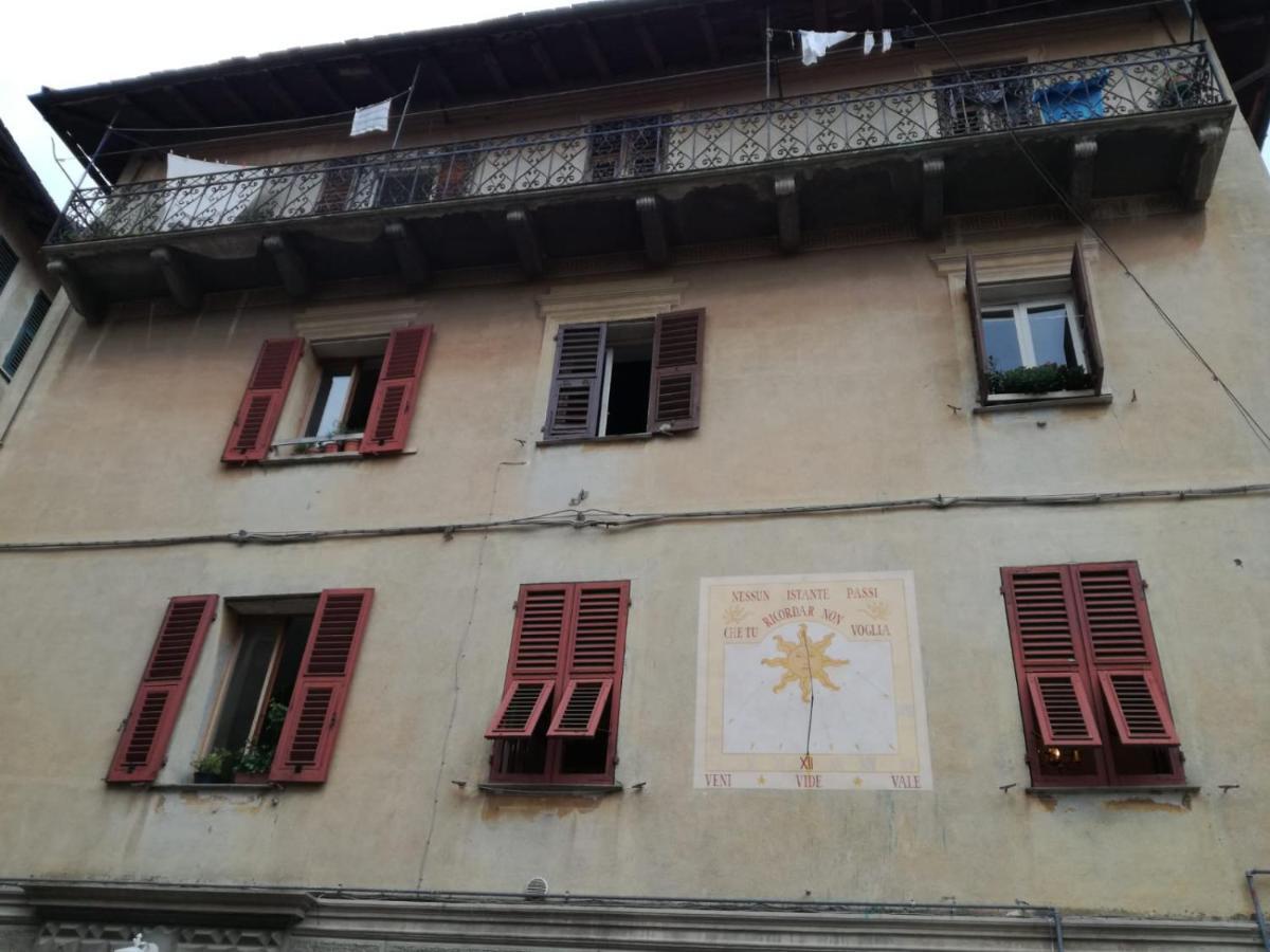 Comodo appartamento nel centro di Sassello Esterno foto
